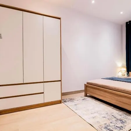 Apartment Apartment
