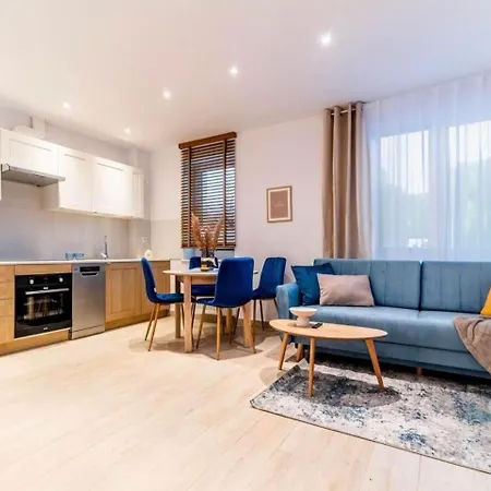 Apartment Apartment *